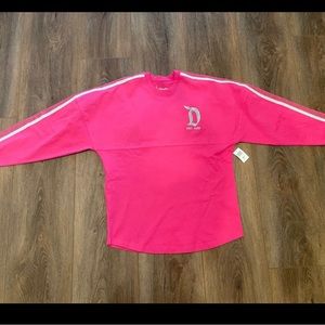 Disneyland. Resort sweatshirt. Runs large. Please see measurements in photos.